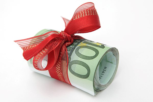 « Love money», a loan from a family member which is to be repaid, is another option to help you obtain a mortgage.